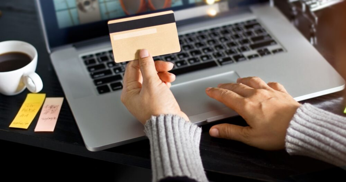 Credit Cards: Rewards, Fees, and How to Choose the Right One